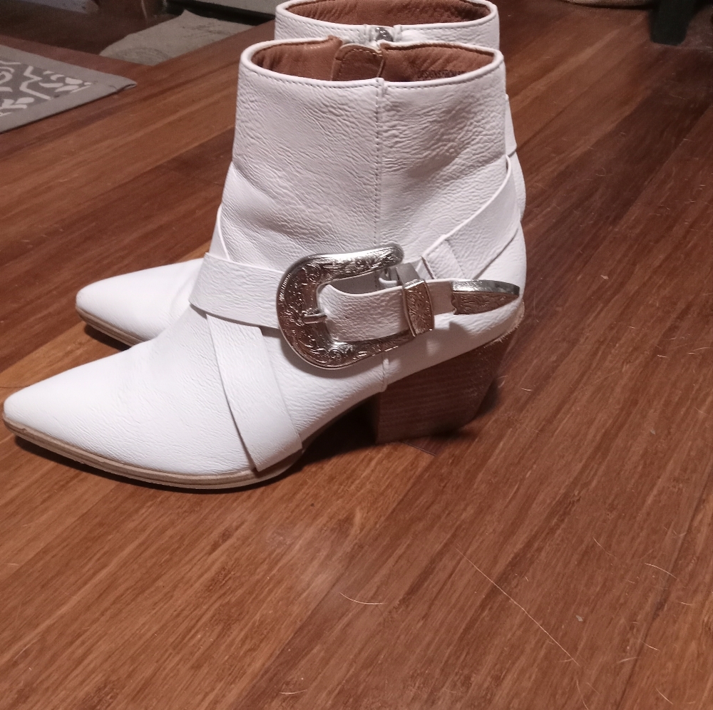 Beast Fashion boots.